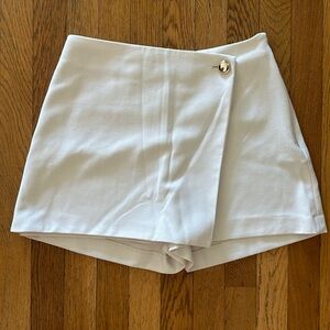 NWT H&M white skort